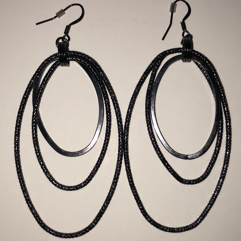 Guess Earrings Metal Black